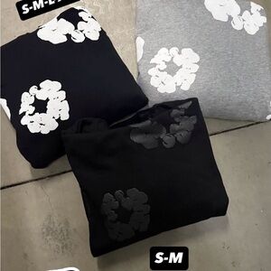 Floral Print Sweatshirts in Black and Gray
